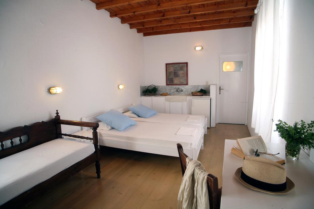 Voula Apartments & Rooms Tourlos Bilik gambar